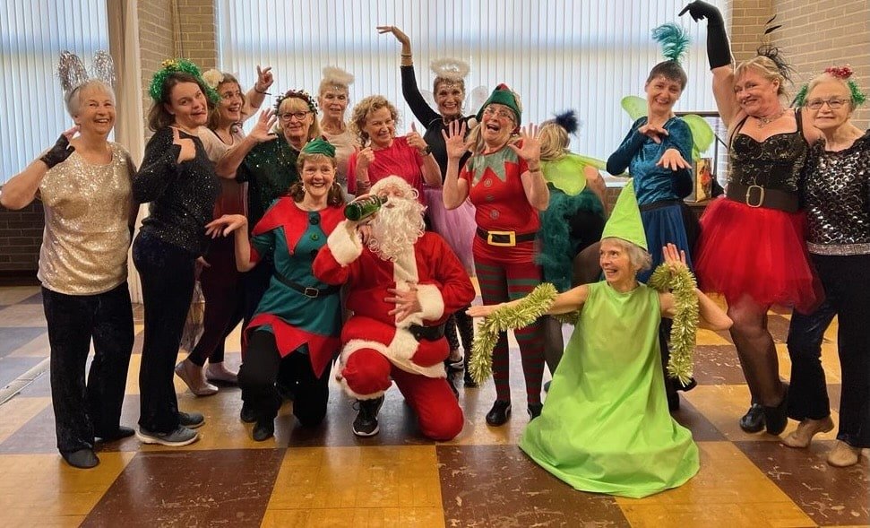 Xmas Belles 2023, "Santa Baby"
